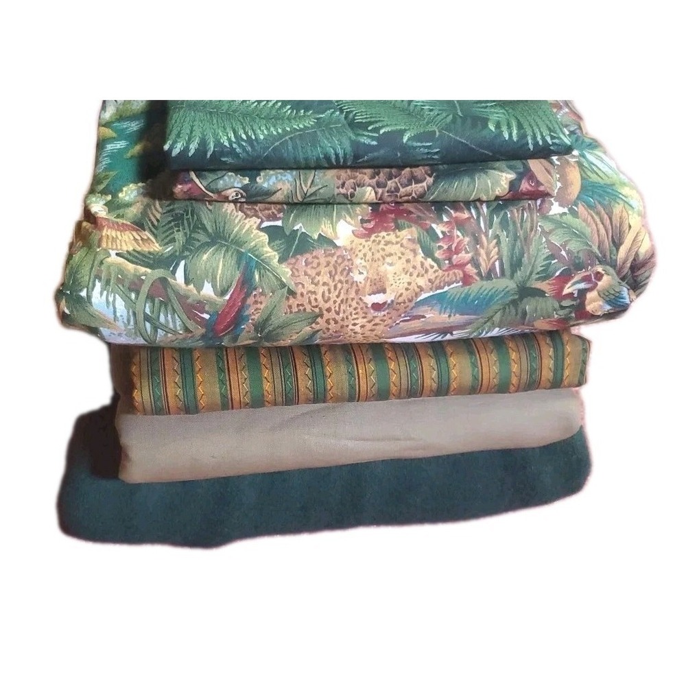 LARGE Lot of Quilting Sewing Fabric Green Jungle‎ Animal Nature 9 Lbs *READ